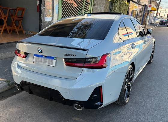 BMW 320i 2.0 16V TURBO FLEX M SPORT AUTOMÁTICO BMW 320i 2.0 16V TURBO FLEX M SPORT AUTOMÁTICO